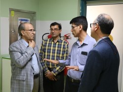 بازدید پروفسور محمدرضا نوری دلوئی، عضو هیئت امنای دانشگاه، از بیمارستان علامه بهلول گنابادی