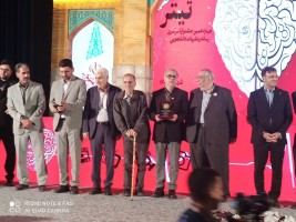 نشان جندی‌شاپور به رئیس دانشگاه علوم پزشکی گناباد اهدا شد